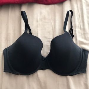 Victoria’s Secret lined perfect coverage bra